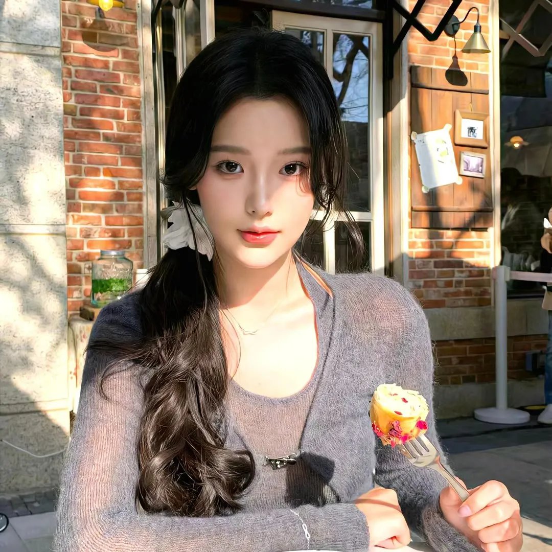 扬眉女导甘比茵